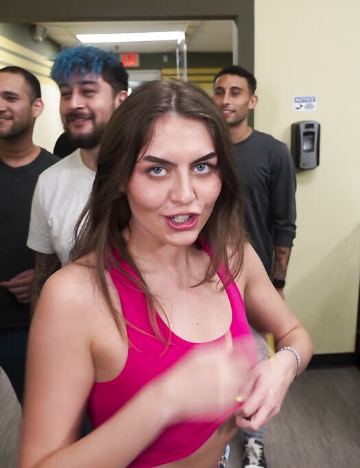 Petite Slut Selina Bentz Gets Roughly Fucked After Receiving Oral