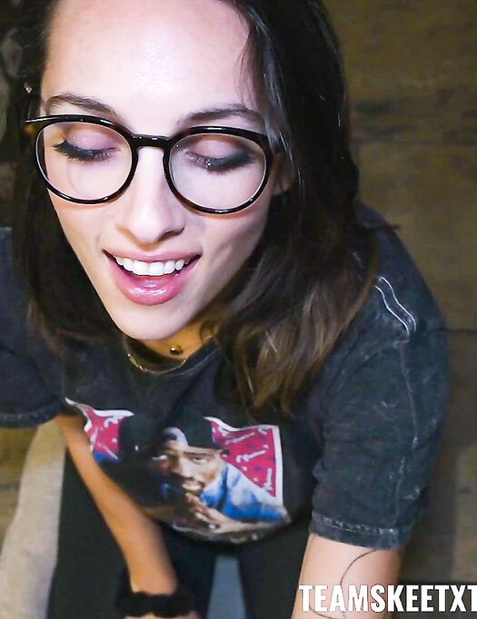 Dark-haired Bimbo With Glasses Enjoys Steamy POV Pounding photos (Tabby)