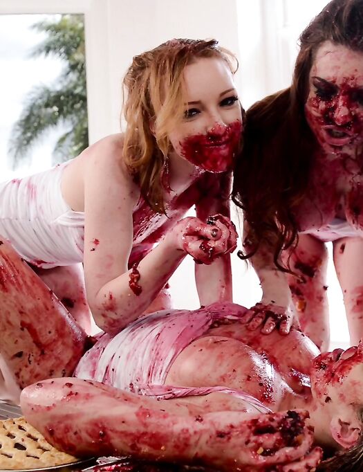 Three Crazy Bitches Fucking Like There's No Tomorrow photos (Veronica Vain, Sasha Heart, Katy Kiss)